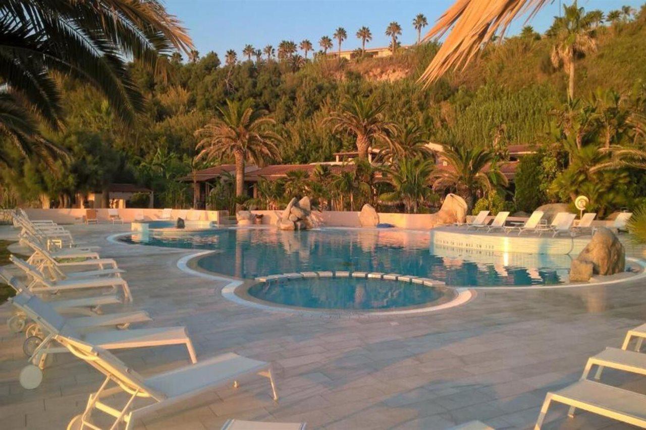 Hotel Villaggio Cala Di Volpe Capo Vaticano Zewnętrze zdjęcie