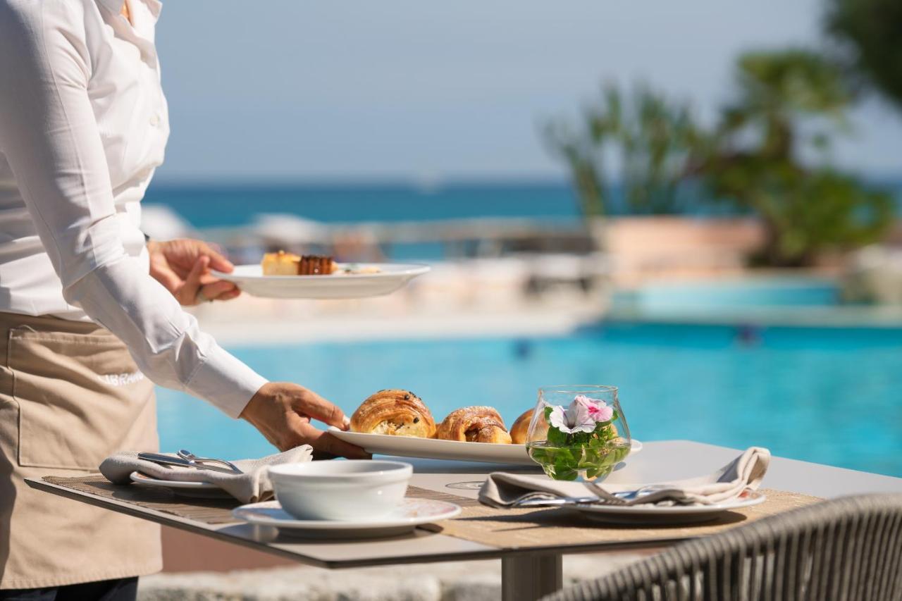 Hotel Villaggio Cala Di Volpe Capo Vaticano Zewnętrze zdjęcie