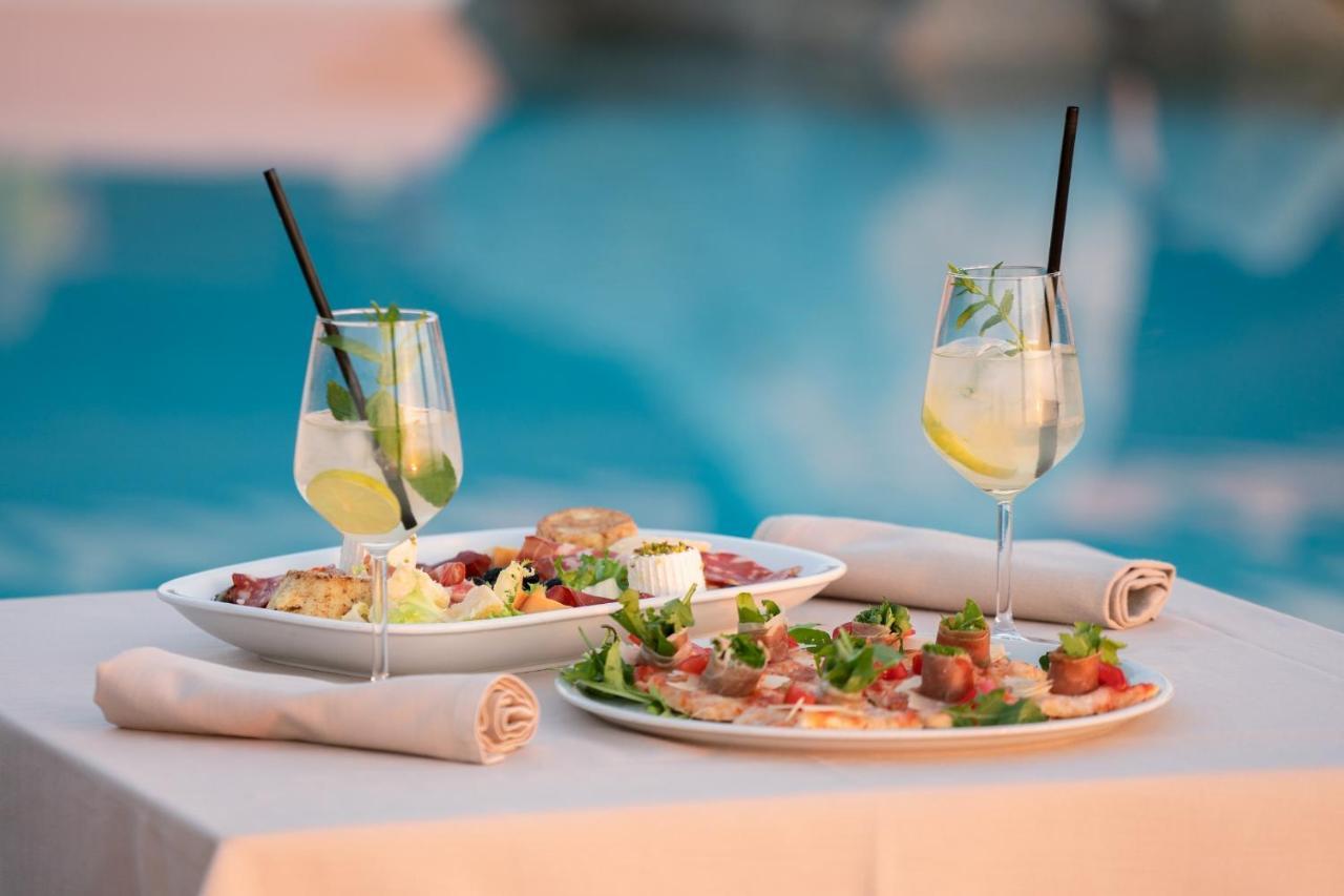 Hotel Villaggio Cala Di Volpe Capo Vaticano Zewnętrze zdjęcie