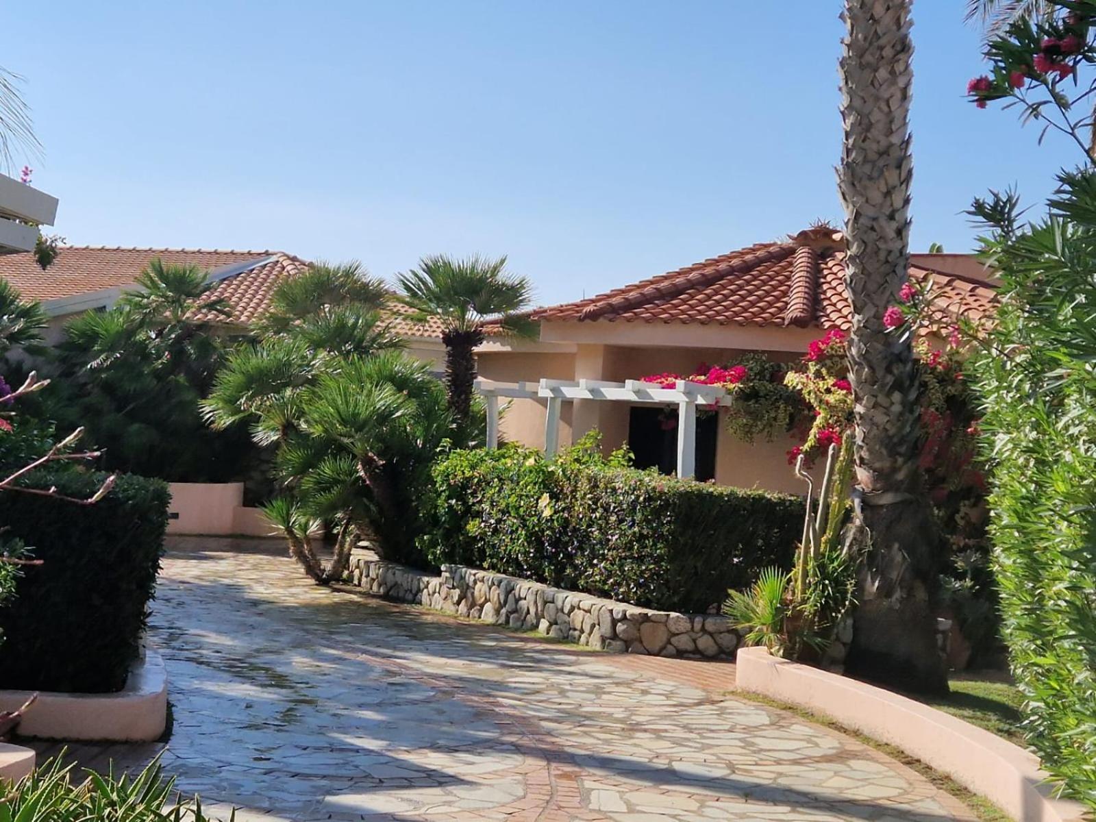 Hotel Villaggio Cala Di Volpe Capo Vaticano Zewnętrze zdjęcie