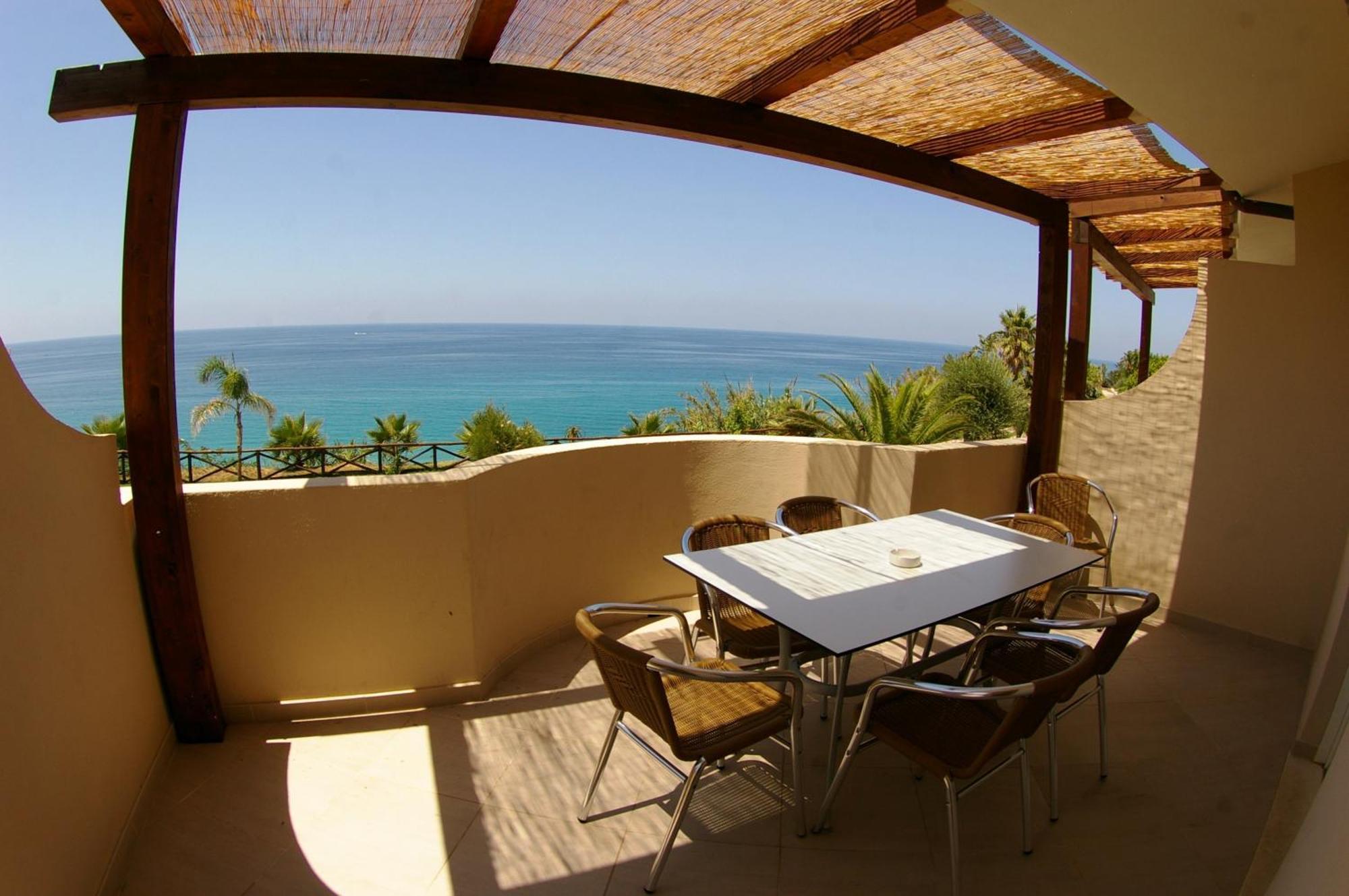 Hotel Villaggio Cala Di Volpe Capo Vaticano Zewnętrze zdjęcie