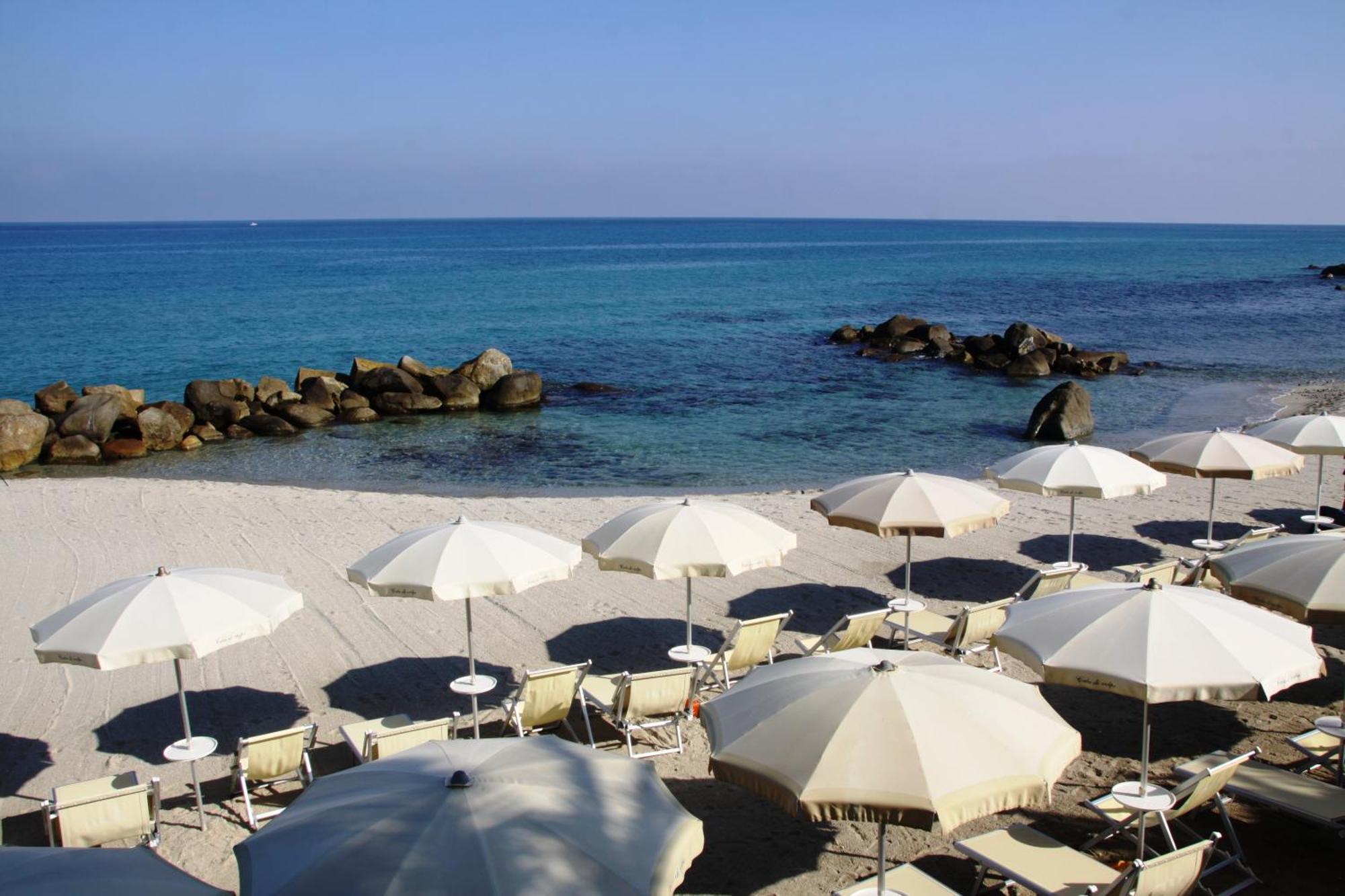 Hotel Villaggio Cala Di Volpe Capo Vaticano Zewnętrze zdjęcie