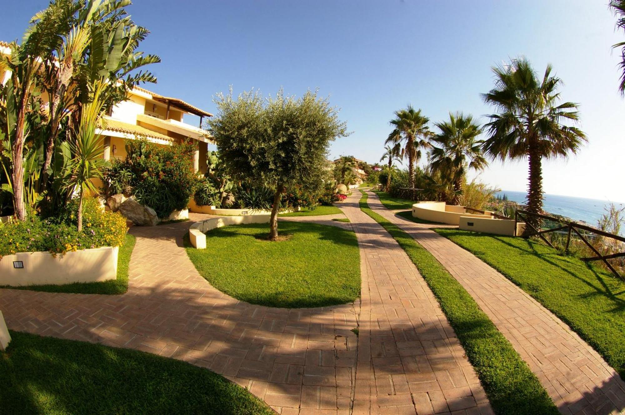 Hotel Villaggio Cala Di Volpe Capo Vaticano Zewnętrze zdjęcie