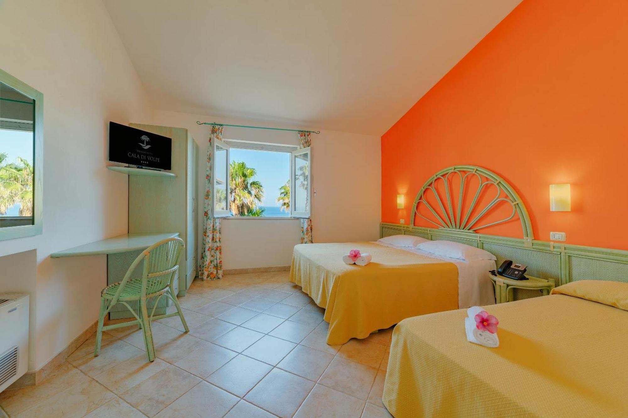Hotel Villaggio Cala Di Volpe Capo Vaticano Zewnętrze zdjęcie