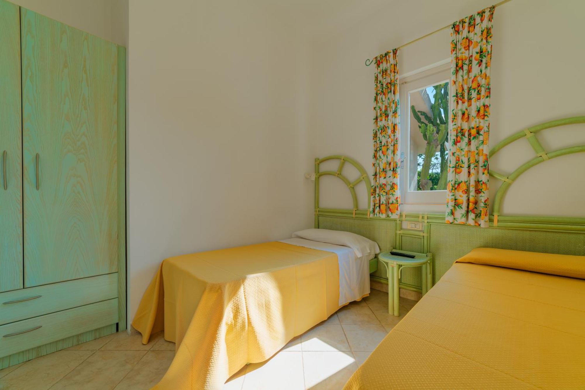 Hotel Villaggio Cala Di Volpe Capo Vaticano Zewnętrze zdjęcie