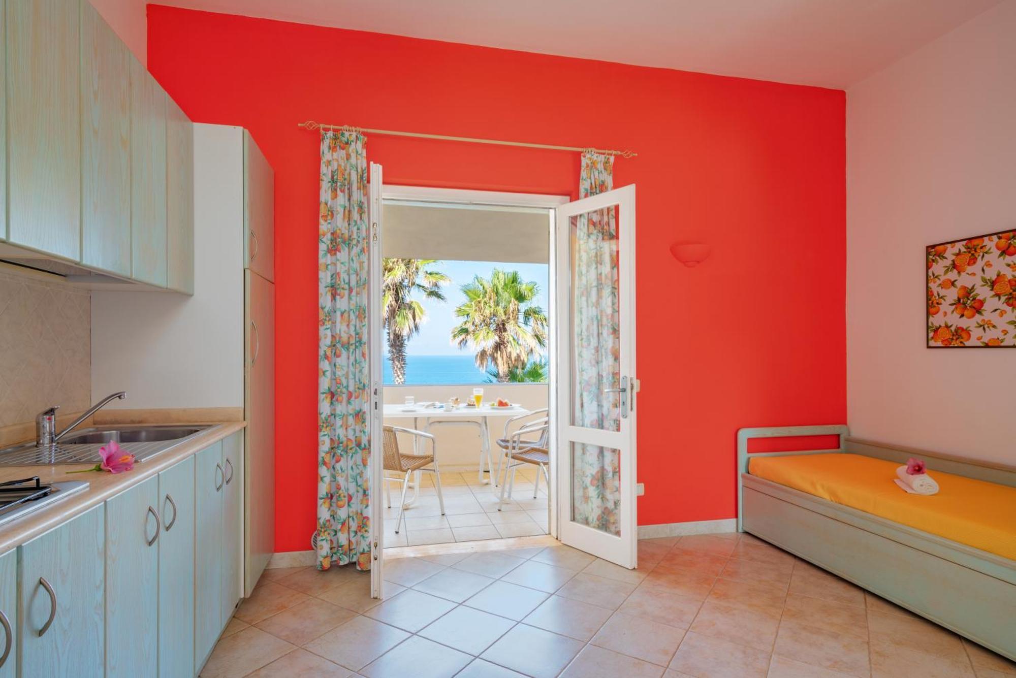 Hotel Villaggio Cala Di Volpe Capo Vaticano Zewnętrze zdjęcie